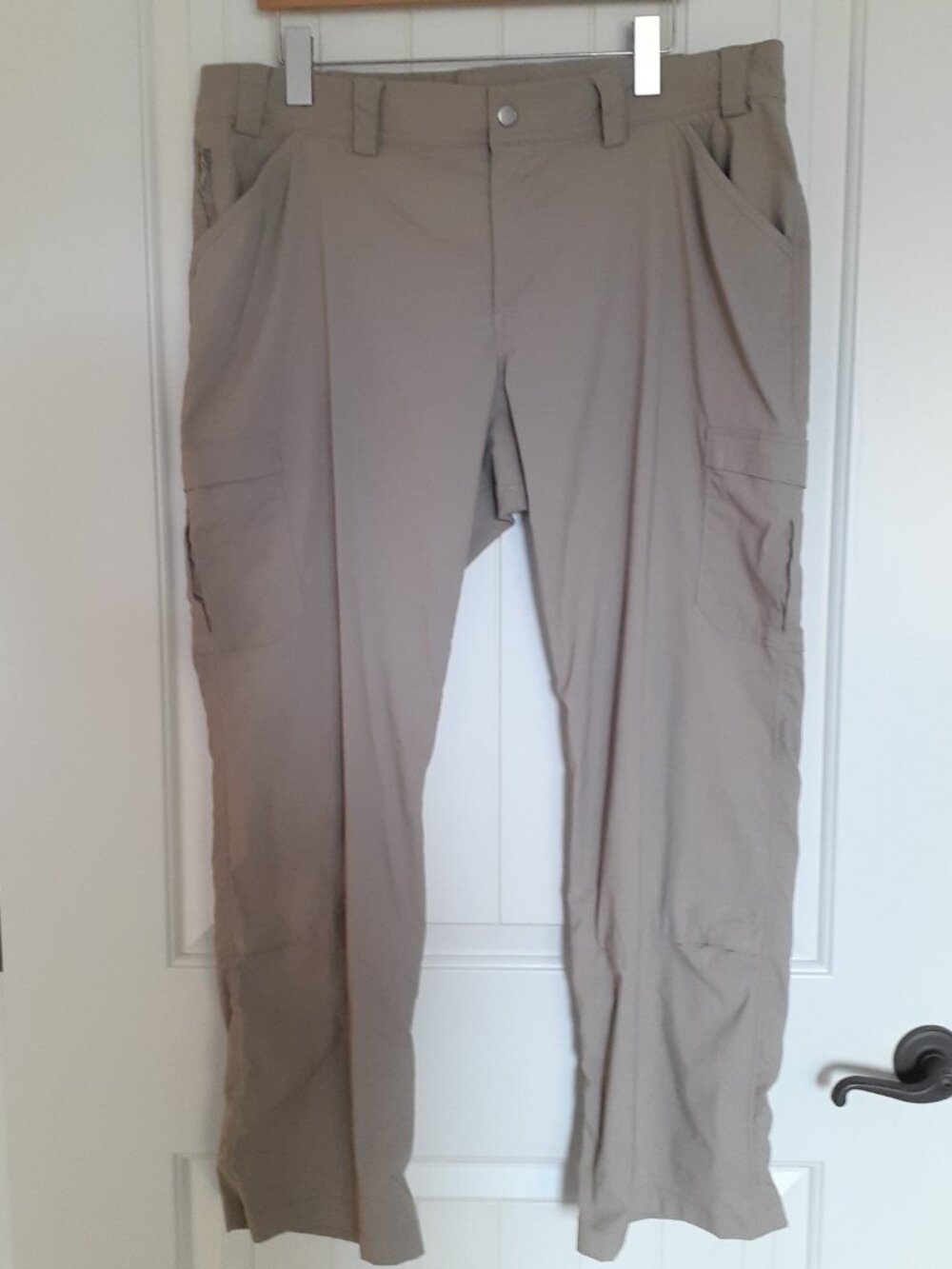 Duluth Trading Women's Dry on the Fly Bootcut Pants in Smokey Tan Size 18 x 31